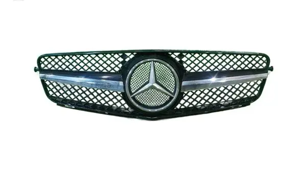 Mercedes-Benz C W204 Front bumper upper radiator grill UP97