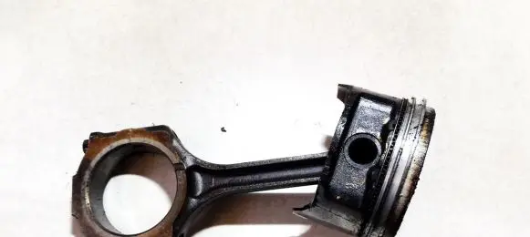 Mazda Xedos 9 Piston with connecting rod