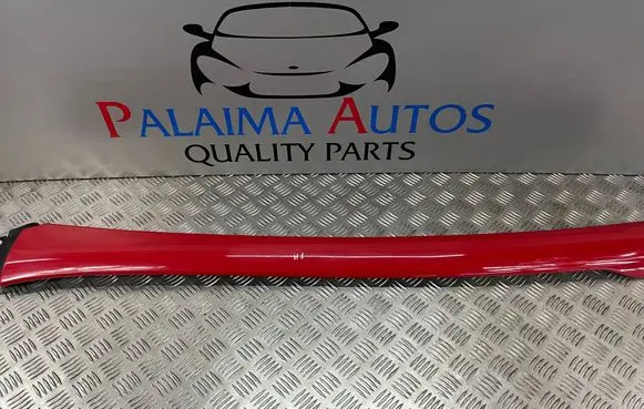 Opel Zafira C Windshield trim