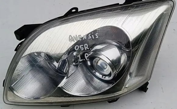 Toyota Avensis T250 Headlight/headlamp