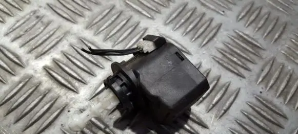 Headlight level adjustment motor