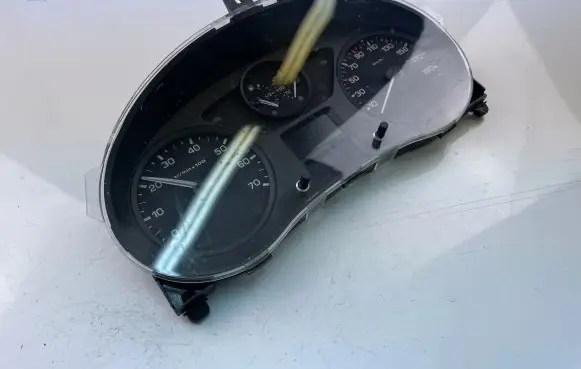Citroen Berlingo Speedometer (instrument cluster) 9801642280