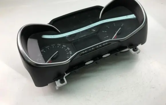 Speedometer (instrument cluster)