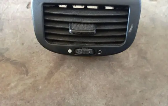 Fiat Stilo Dash center air vent grill LS347701 ST7966