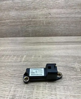 Audi A6 S6 C5 4B Airbag deployment crash/impact sensor 4B0959643B