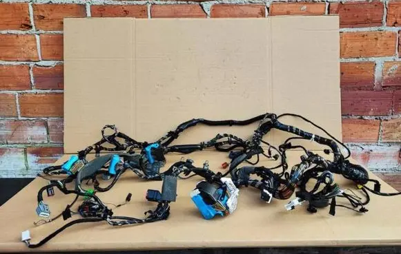 Ford Kuga I Wiring harness AV4T-14401-DJB
