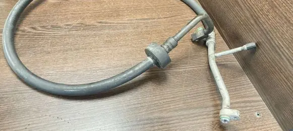 Air conditioning (A/C) pipe/hose