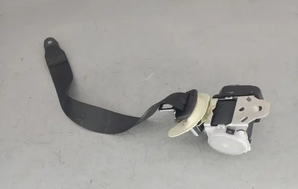 Lexus RX 450H Third row seat belt Q076301 Q076202