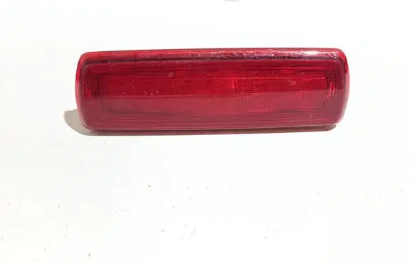 Third/center stoplight