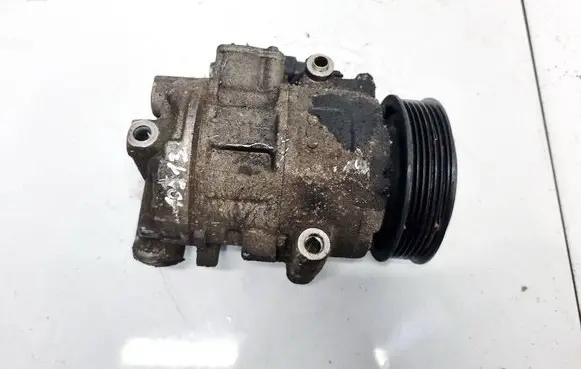 Volkswagen Polo IV 9N3 Air conditioning (A/C) compressor (pump) 6Q0820808C