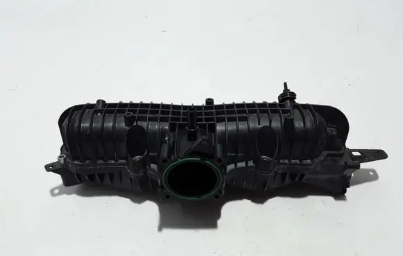 Volvo V40 Intake manifold 31411865