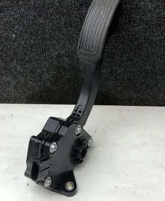 Toyota Prius (XW30) Accelerator throttle pedal 7811012010