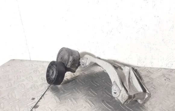 Ford Kuga I Generator/alternator bracket 9682367380
