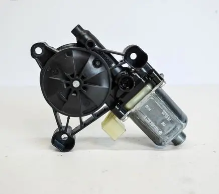 Seat Leon (5F) Front door window regulator motor 