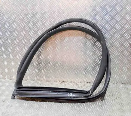 Maserati Ghibli Rubber seal front coupe door 