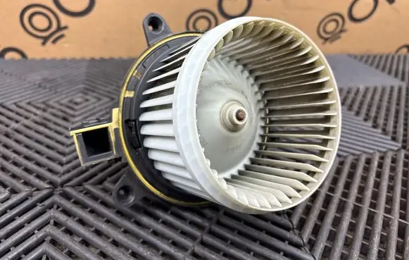 Alfa Romeo Stelvio Heater fan/blower B838