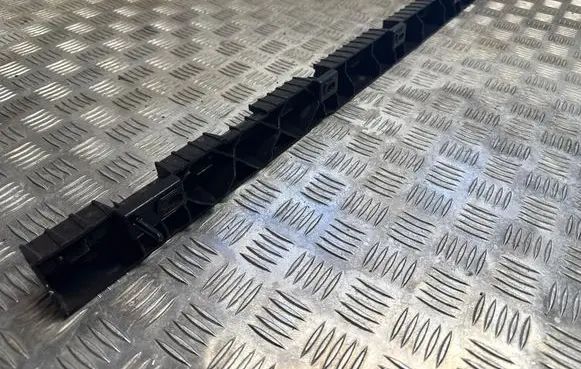 Volvo XC90 Sill supporting ledge 32216525 31378138