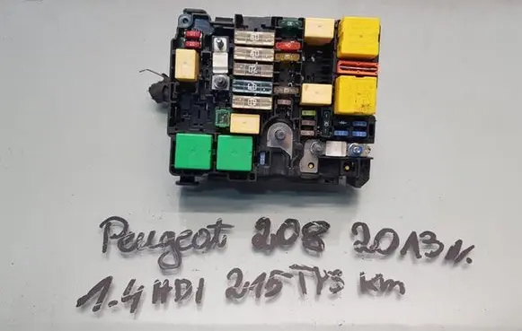 Peugeot 208 Fuse box set