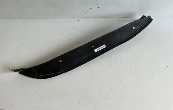 Porsche Macan (95B) Fender end trim 95B854778B