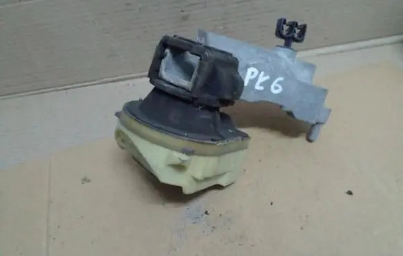 Renault Scenic III - Grand scenic III Engine mount vacuum valve 112846263R