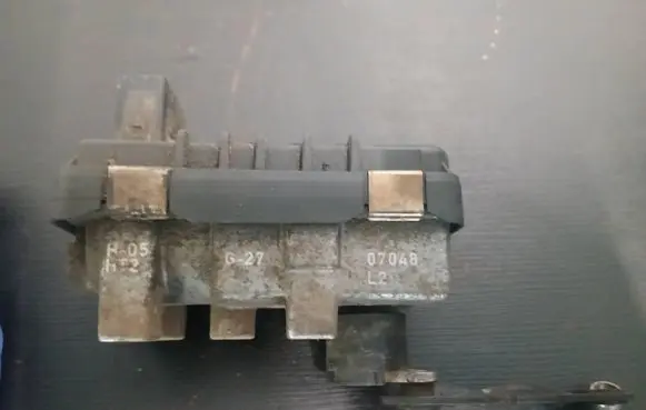 Volvo V70 Turbine electric control actuator 763797 6NW009543