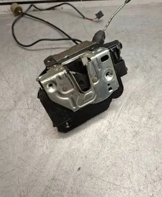 Mercedes-Benz E W211 Front door lock 2117200835