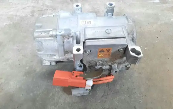 Tesla Model S Air conditioning (A/C) compressor (pump) 600738000C 042200690