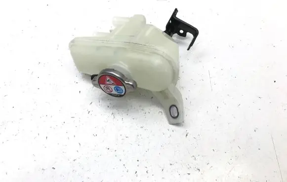 Honda ZR-V Coolant expansion tank/reservoir 6MAH2