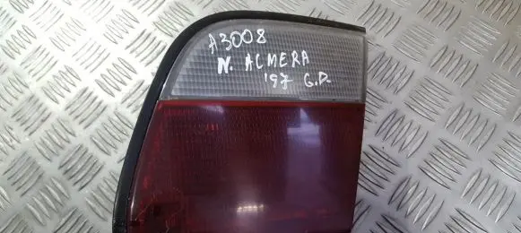 Nissan Almera Tailgate rear/tail lights 4728b