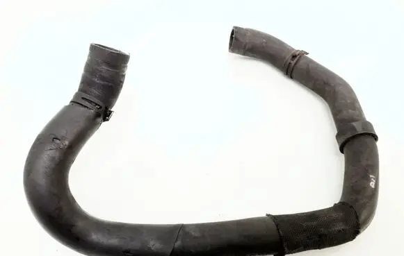 Volkswagen Touran I Engine coolant pipe/hose