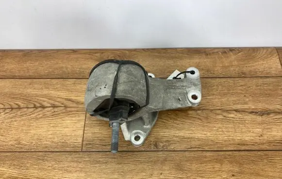Dodge RAM 1500 DS Engine mounting bracket 784AC