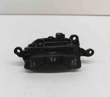 Steering wheel buttons/switches