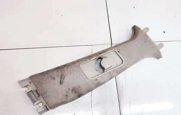 Land Rover Discovery 3 - LR3 (B) pillar trim (top) 631240011