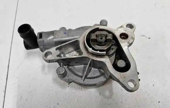 Renault Trafic III (X82) Vacuum pump 146500021R