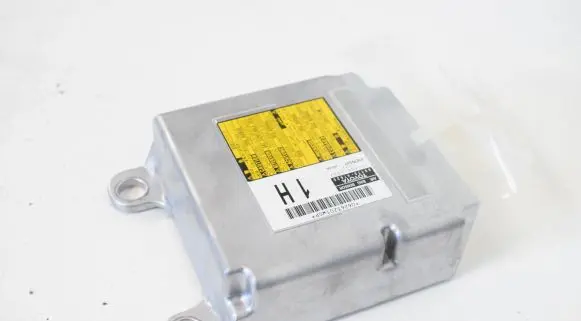 Toyota Prius (XW50) Airbag control unit/module 8917047620