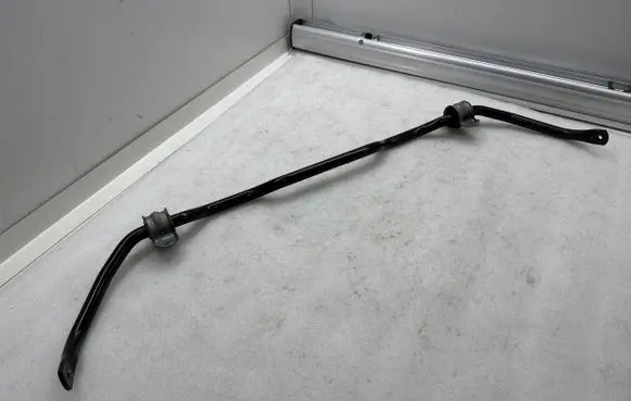 Tesla Model Y Rear anti-roll bar/sway bar 118848500A 118848600A CZ4223580018210