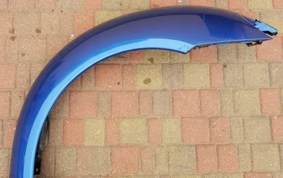 Volkswagen New Beetle Front arch trim 