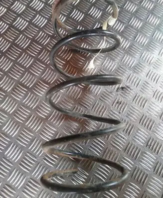 Volvo S40, V40 Front coil spring