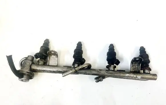 Audi A4 S4 B5 8D Fuel main line pipe 058133681