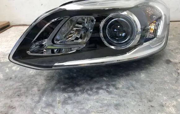 Volvo XC60 Headlight/headlamp 31698812
