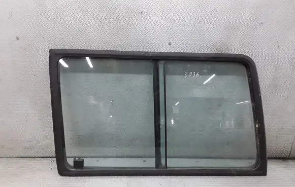 Hyundai Galloper Rear side window