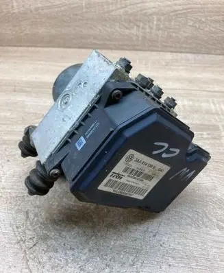Volkswagen PASSAT B7 ABS Pump 3AA614109N