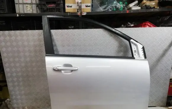 SsangYong Korando Front door