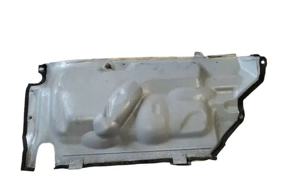 Volvo XC70 Heat shield in engine bay 31201052