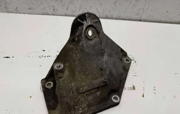 BMW 5 E60 E61 Engine mounting bracket 6761111