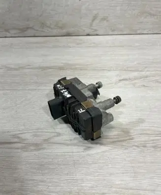 BMW 3 F30 F35 F31 Turbine electric control actuator 4933519411 6NW01043004