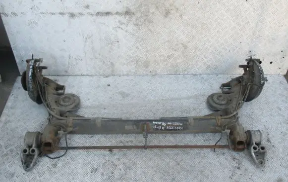 Volkswagen PASSAT B5 Rear axle beam 