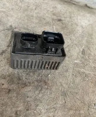 Opel Insignia A Glow plug pre-heat relay 55574293 01237233 1237783