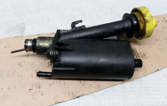 Renault Megane I Oil fill pipe 7700115060