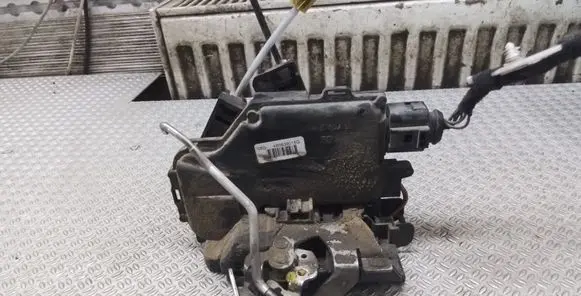 Audi A6 S6 C5 4B Rear door lock 4B0839016G